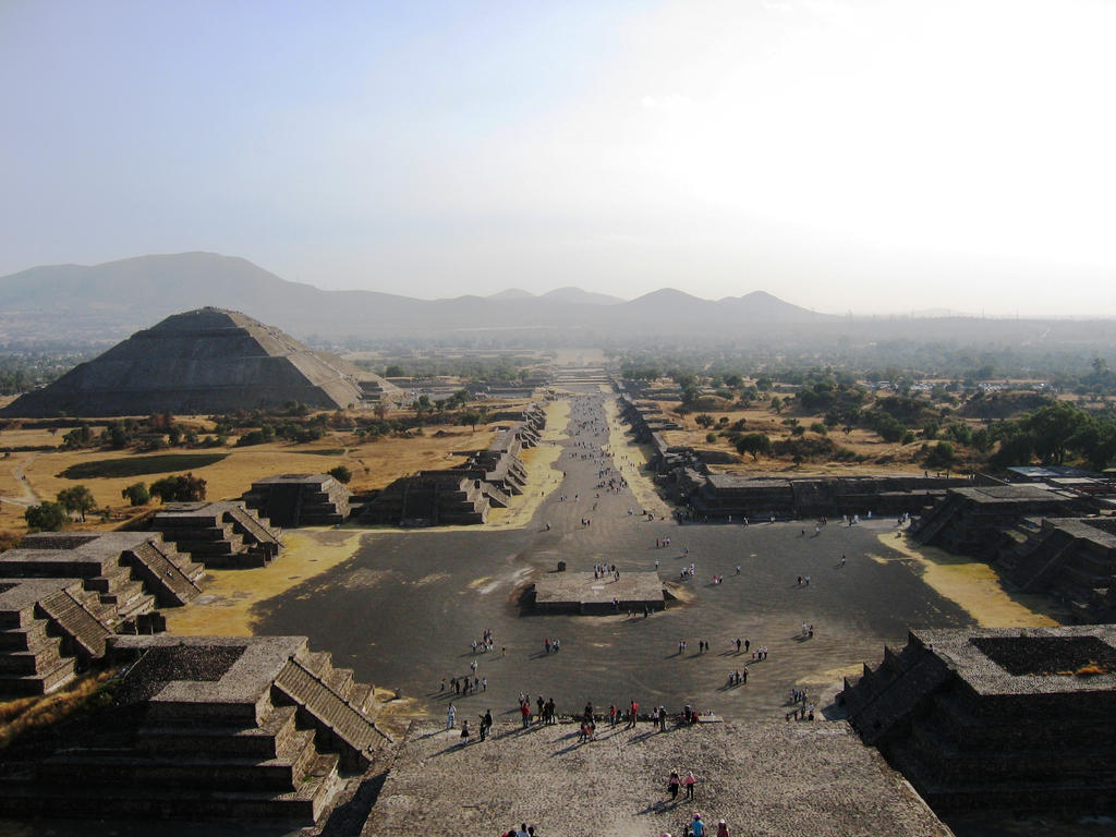 teotihuacan_by_aaguilerav.jpg